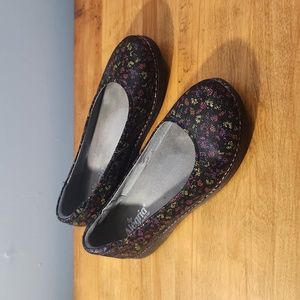 Alegria size 9.5